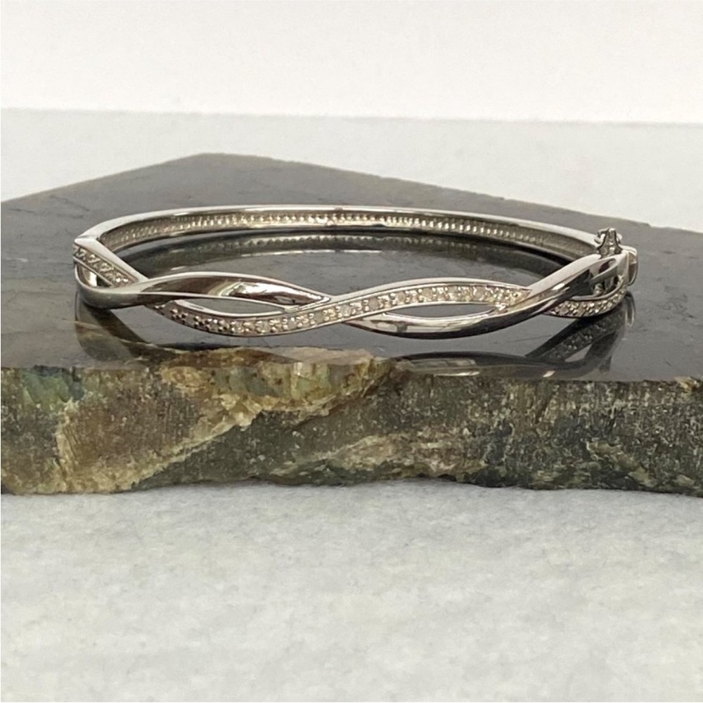 Sterling Silver 925 Oval Hinged Diamond Bangle Bracelet 6.75". Rhodium plated. - Picture 5 of 6